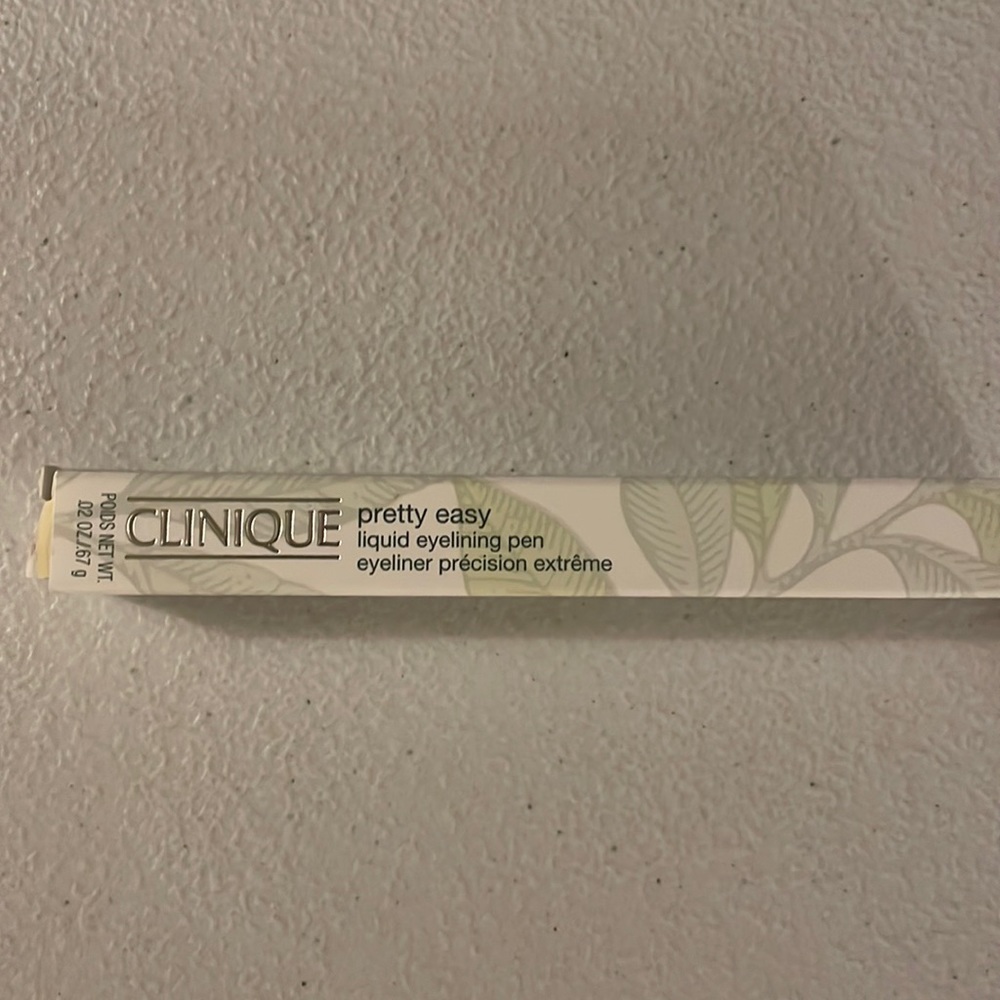 Black eyeliner pen
